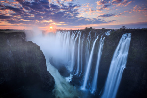 1 VICTORIA-FALLS-ZIMBABWE-SAFARI.JPG